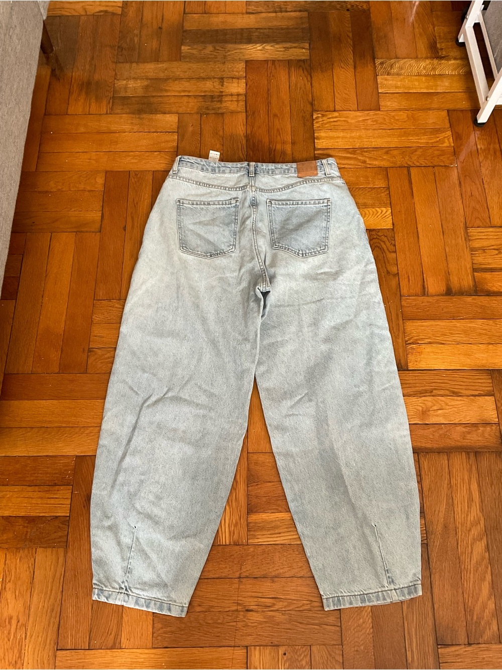 Zara Women’s Light Wash Balloon Barrel Jeans Size USA 10 EUR 42 - Picture 6 of 8